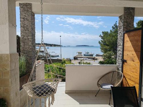 Brodarica Apartamento | Apartments Alisa