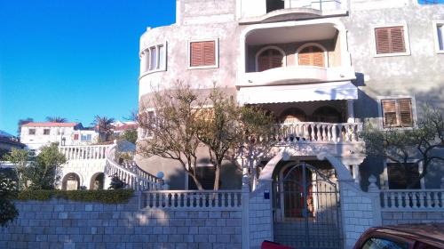 Sumartin Apartamento | Apartments and Room Rest