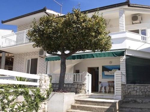 Komarna Apartamento | Apartments and Rooms Florijan