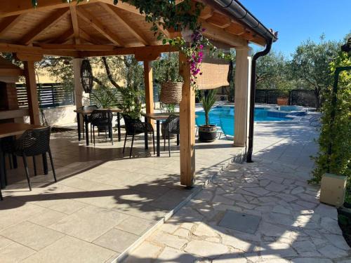 Sveti Petar Apartamento | Apartments and Rooms Rogić (Karlo)