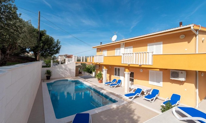 Arbanija Apartamento | Apartments Angela