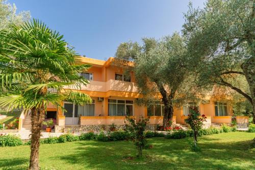 Utjeha Complejo | Apartments Aura
