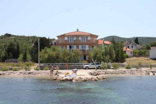 Banj Apartamento | Apartments by the sea Banj, Pasman - 8206