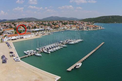 Pirovac Apartamento | Apartments by the sea Pirovac, Sibenik - 11824