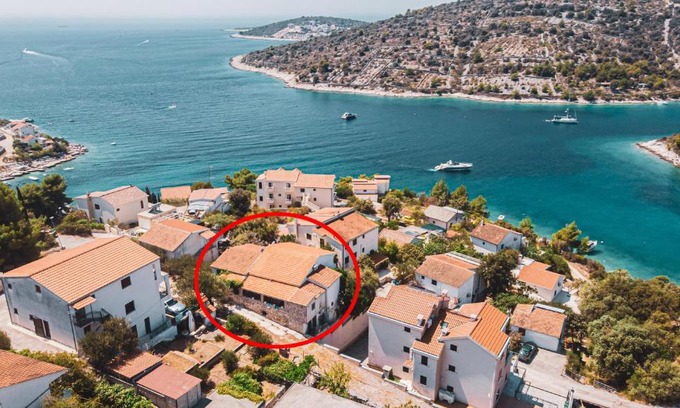 Sevid Apartamento | Apartments by the sea Sevid, Trogir - 18745