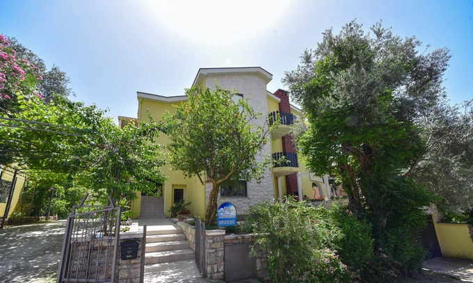 Petrovac Casa | Apartments Calenic