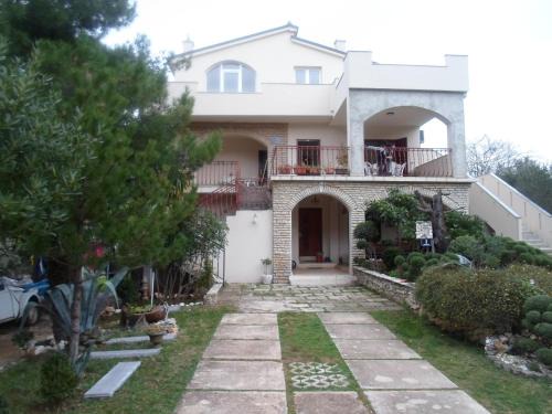 Jadrtovac Apartamento | Apartments Davor