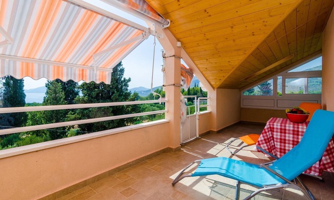 Banici Apartamento | Apartments Donita - Comfort Two Bedroom Apartment with Balcony and Sea View