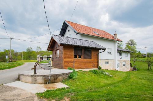 Lipovaca Dreznicka Apartamento | Apartments for families with children Lipovaca, Plitvice - 19450