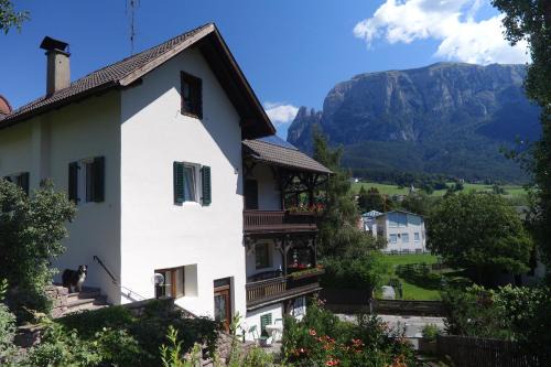 Fie allo Sciliar Apartamento | Apartments Garni Steffi