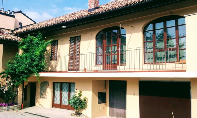 Serralunga d'Alba Apartamento | apartamentos en Serralunga d'Alba con piscina panorámica