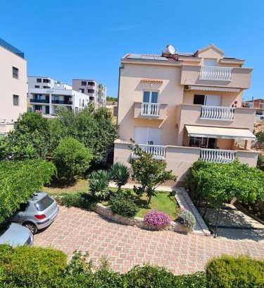Sveti Filip i Jakov Apartamento | Apartments Kala
