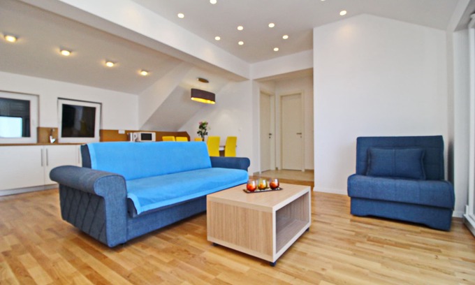 Drace Apartamento | Apartments Kula - Apartamento de tres habitaciones con terraza y vista al mar C5