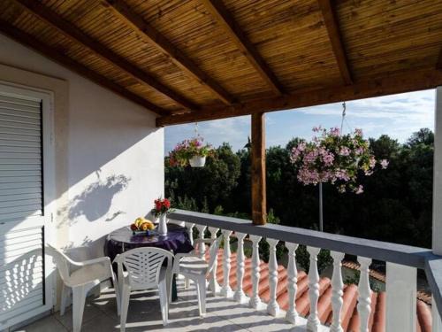 Drace Apartamento | Apartments Leme - Two Bedroom Apartment with Balcony and Sea View Ap1