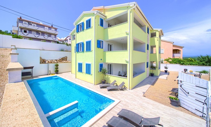 Salatic Apartamento | Apartments Mali Nono
