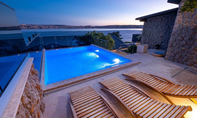 Cesarica Apartamento | Apartamentos Matea con piscina infinita