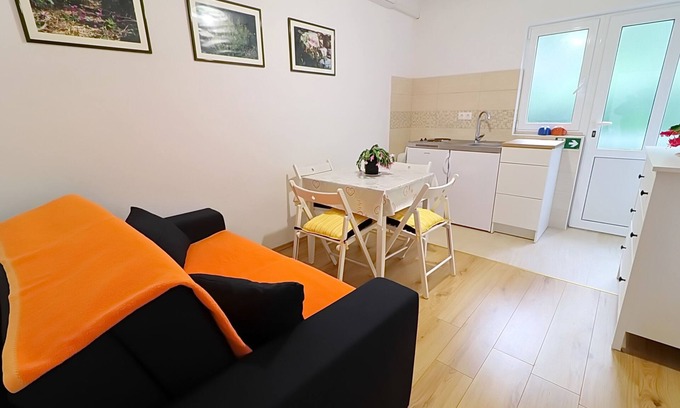Polace Apartamento | Apartamentos Nodilo - Apartamento Confort de una habitación con balcón y vista al mar (Apt 3)