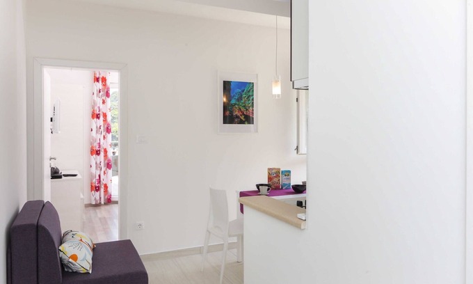 Saplunara Apartamento | Apartments Posta - One-Bedroom Apartment with Terrace and Sea View - Apartman 5