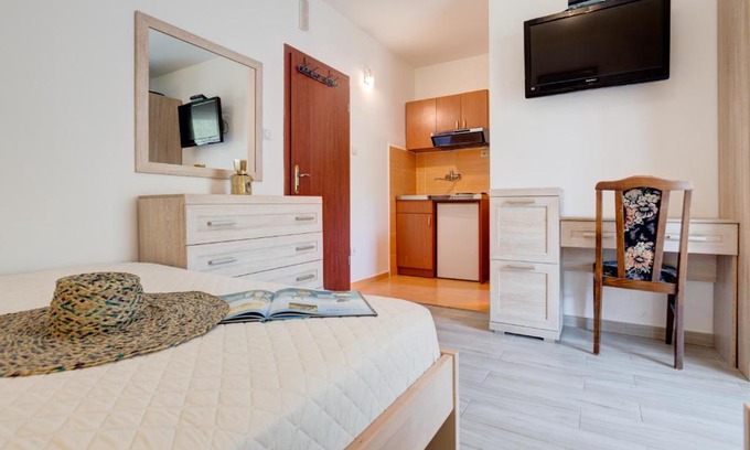 Kaluđerac Apartamento | Apartments Radojević