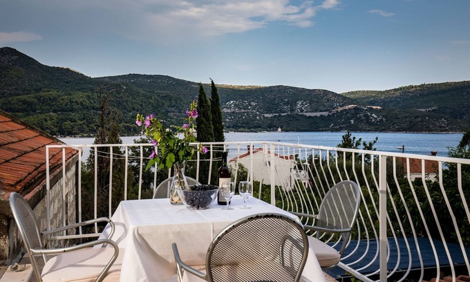 Slano Apartamento | Apartments & Room Eva Slano - One Bedroom Apartment with Terrace and Sea View ( Srednji )