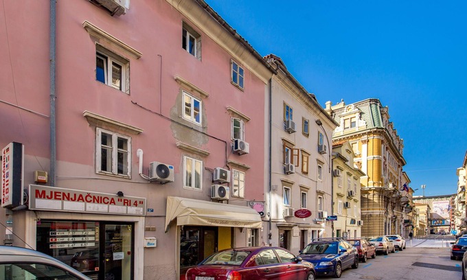 Rijeka Apartamento | Apartments Small Sweet & Cosy