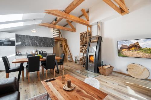 Horna Lehota Apartamento | Apartments Srdiecko - Sauna in Smaller apt - Highest in Central Europe - Fireplace - In the forest