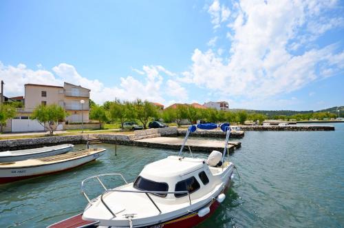 Jadrtovac Apartamento | Apartments Vila Punta