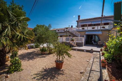 Barusici Apartamento | Apartments with a parking space Malinska (Krk) - 13219