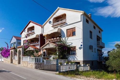 Kukljica Apartamento | Apartments with parking space Kukljica, Ugljan - 8238