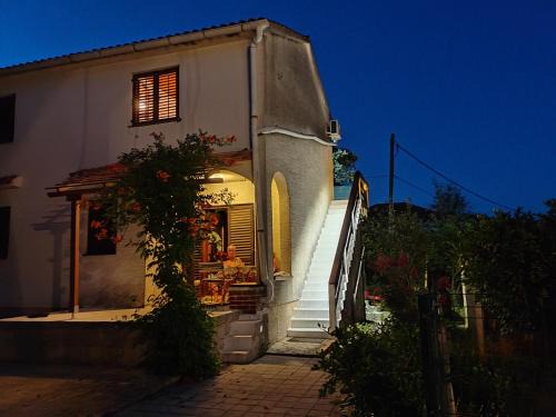 Batalaza Apartamento | Apartments with parking space Ugljan - 15613