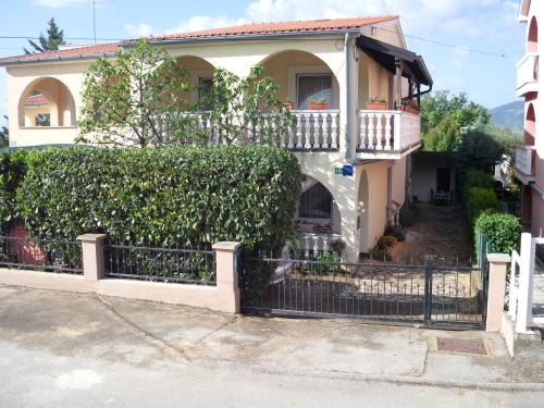 Krk Apartamento | Apartments with parking space Pinezici, Krk - 15269