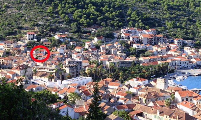Cove Rogacic Apartamento | Apartments with WiFi Vis - 8843