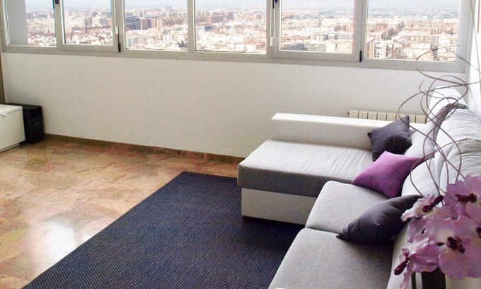 Penya-roja Apartamento | ApartUP Opera Tower View