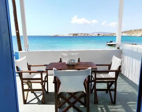 Kimolos Apartamento | Apleton Beach House Kimolos at Zacharias Beach