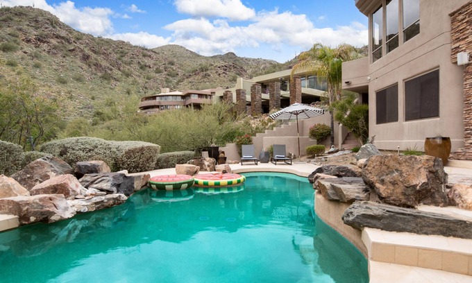 Tatum Canyon Villa | Apollo by AvantStay | 6BR Private Desert Oasis with Pool, Hot Tub & Movie Room
