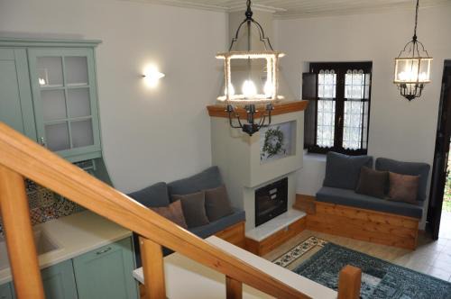 Anavriti Casa | Apostolia's Small House Bed and view