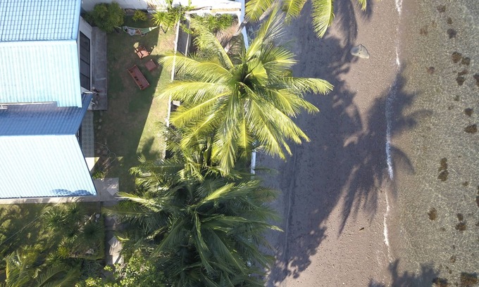 Zamboanguita Casa | Apoview Beachhouse. Playa, belleza, dicha