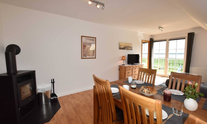 Insel Poel Apartamento | App.6 / 4-room (6 adults + 1 baby), attic, with water view - Ferienwohnungen Zum