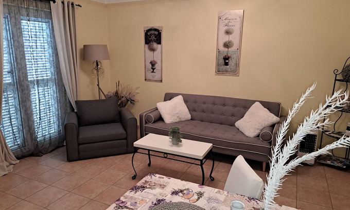 Fiorini Apartamento | APP ELLY - 2 min from the beach!
