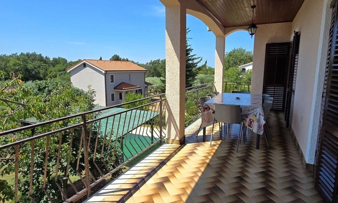 Buici Apartamento | App Poesia in Kadumi