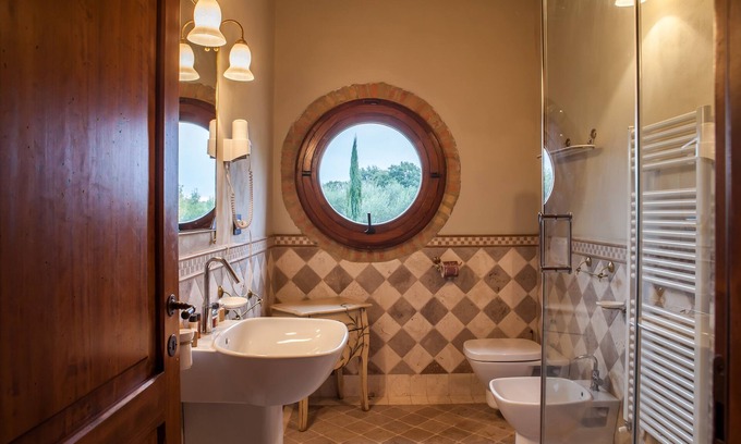 Sovicille Apartamento | App. Verdi - Luminoso y confortable en el campo de Siena con piscina