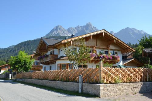 Saalfelden am Steinernen Meer Apartamento | Appartement Herzog