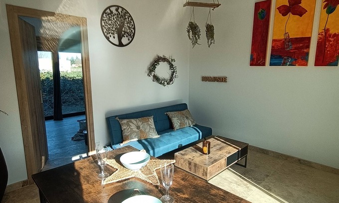 Saint-Saturnin-les-Avignon Apartamento | Appartement Cosy Spa Provence Massages et Soins du Corps