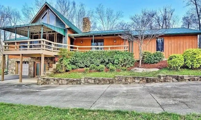 Unicoi Cabina | ✶Appalachian Mt Cabin, Mt Views, 3BR 3BA, Fiber Wifi, Family, Hiking, Waterfalls