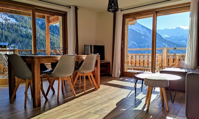 Champagny-en-Vanoise Apartamento | Apartamento para 6 personas en el corazón de Champagny con hermosa vista, cerca de pistas, tiendas.