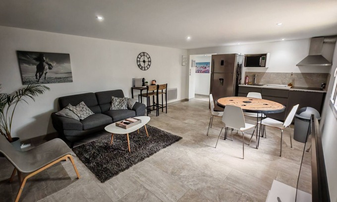 Bellegarde Apartamento | Appart Cosy Avec Jardin, Jacuzzi Privé, Piscine Lété, au Calme