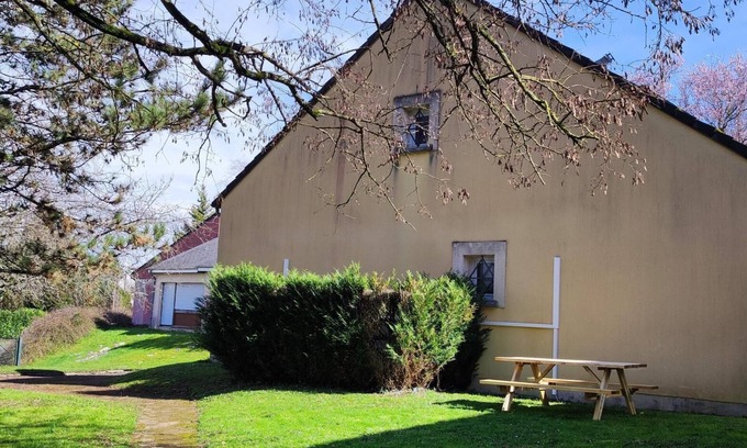 Les Aix-d'Angillon Apartamento | Appart'Hôtel Le Haut Berry