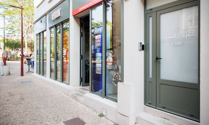Saint-Junien Apartamento | Appart'hôtel Le Corot - Accès Autonome