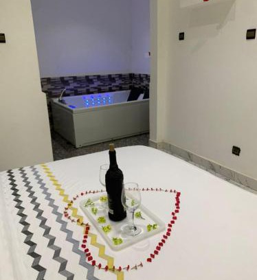 Porto-Novo Apartamento | Appart'hotel avec jacuzzi à Adjarra