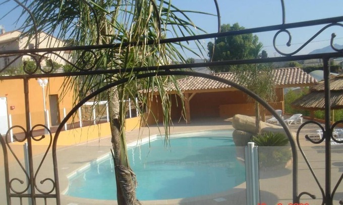 Carros Casa | Appart Hotel Lou Castelet